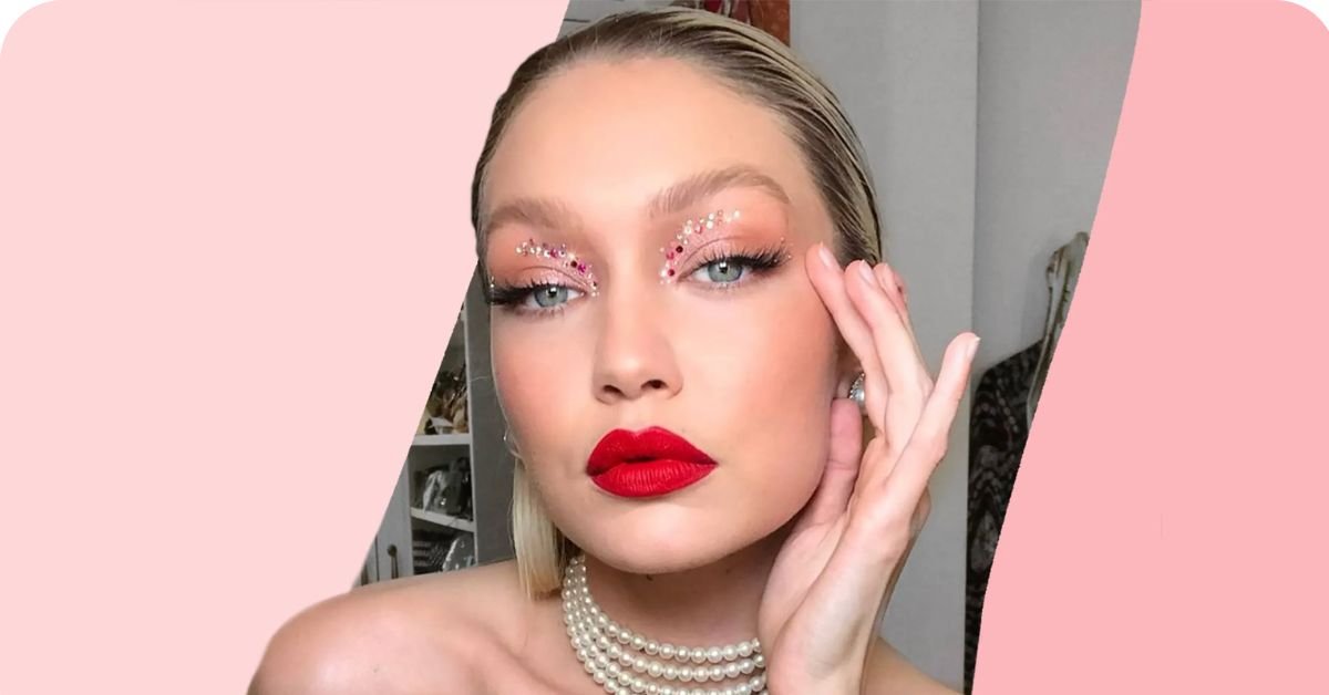 2024 Makeup Trends: Colored Mascara