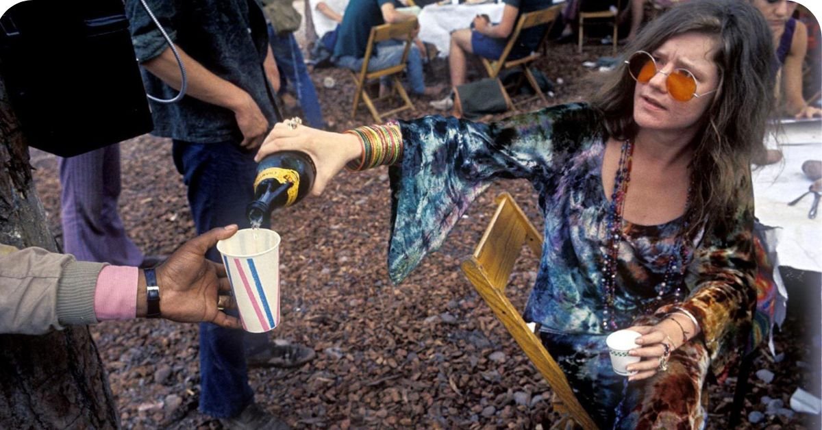 Janis Jolphin outfits