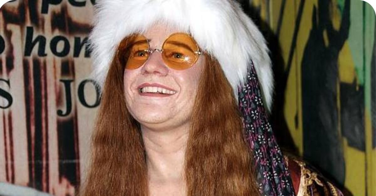 Janis Jolphin outfits