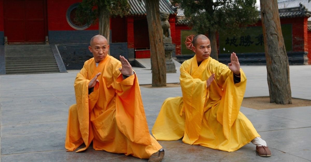 21 Chinese traditional dress