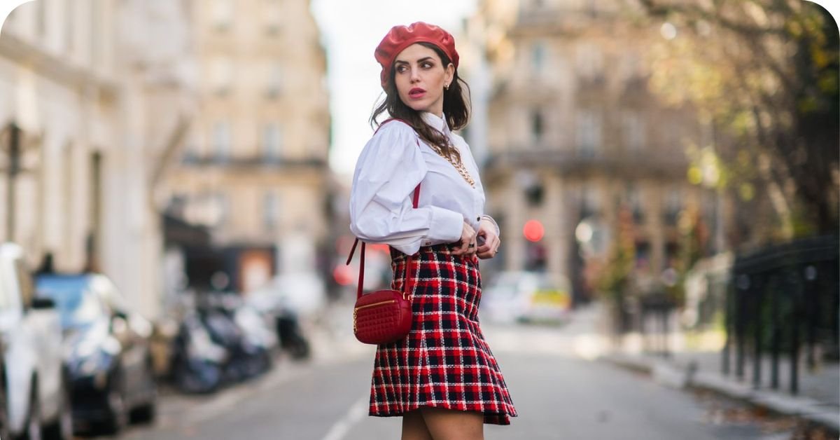 What To Wear With Plaid Skirt: