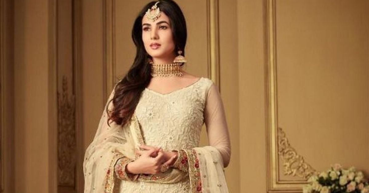 hairstyle with an Anarkali suit