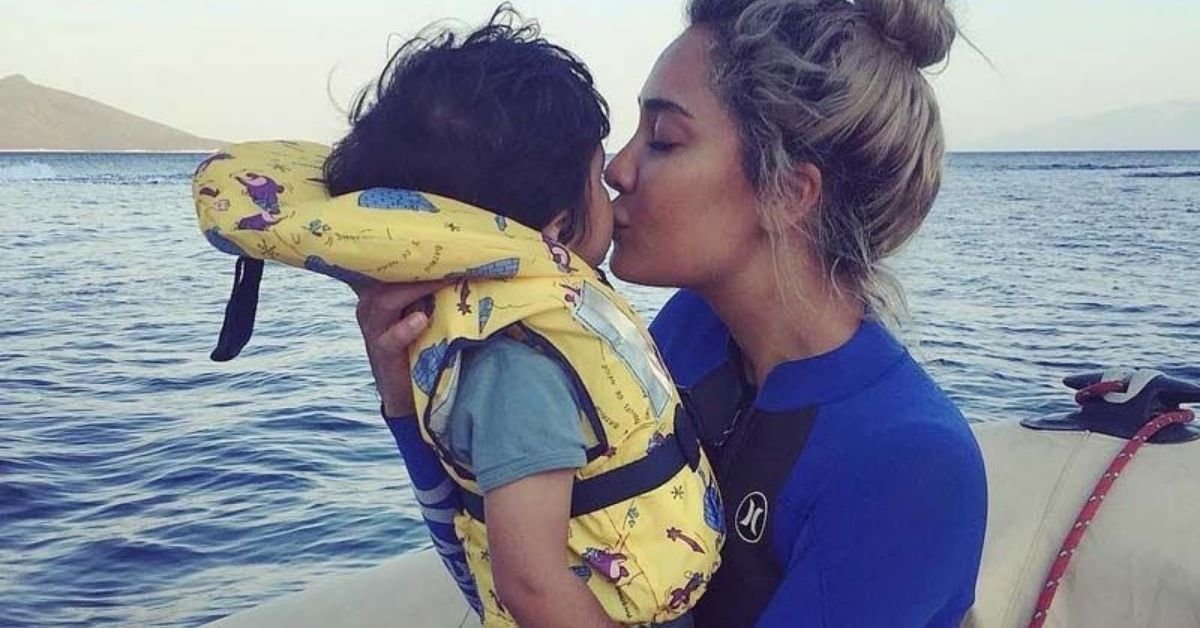 Lisa Haydon Lifestyle