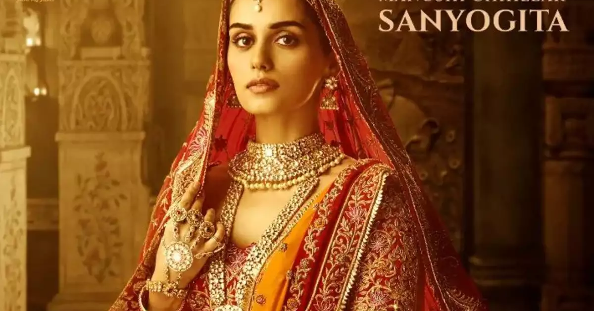 Manushi Chhillar Fashion 